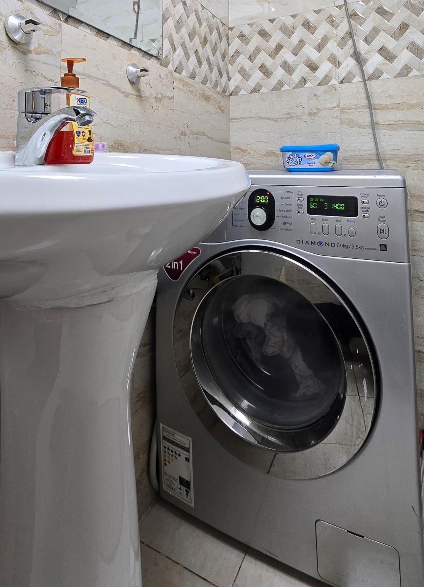 Bed and Breakfast Alharaki Capsule Dubaj Zewnętrze zdjęcie
